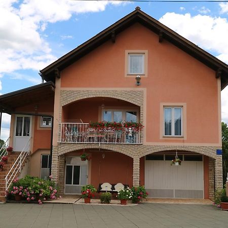 Apartment Luka Kuterevo Luaran gambar